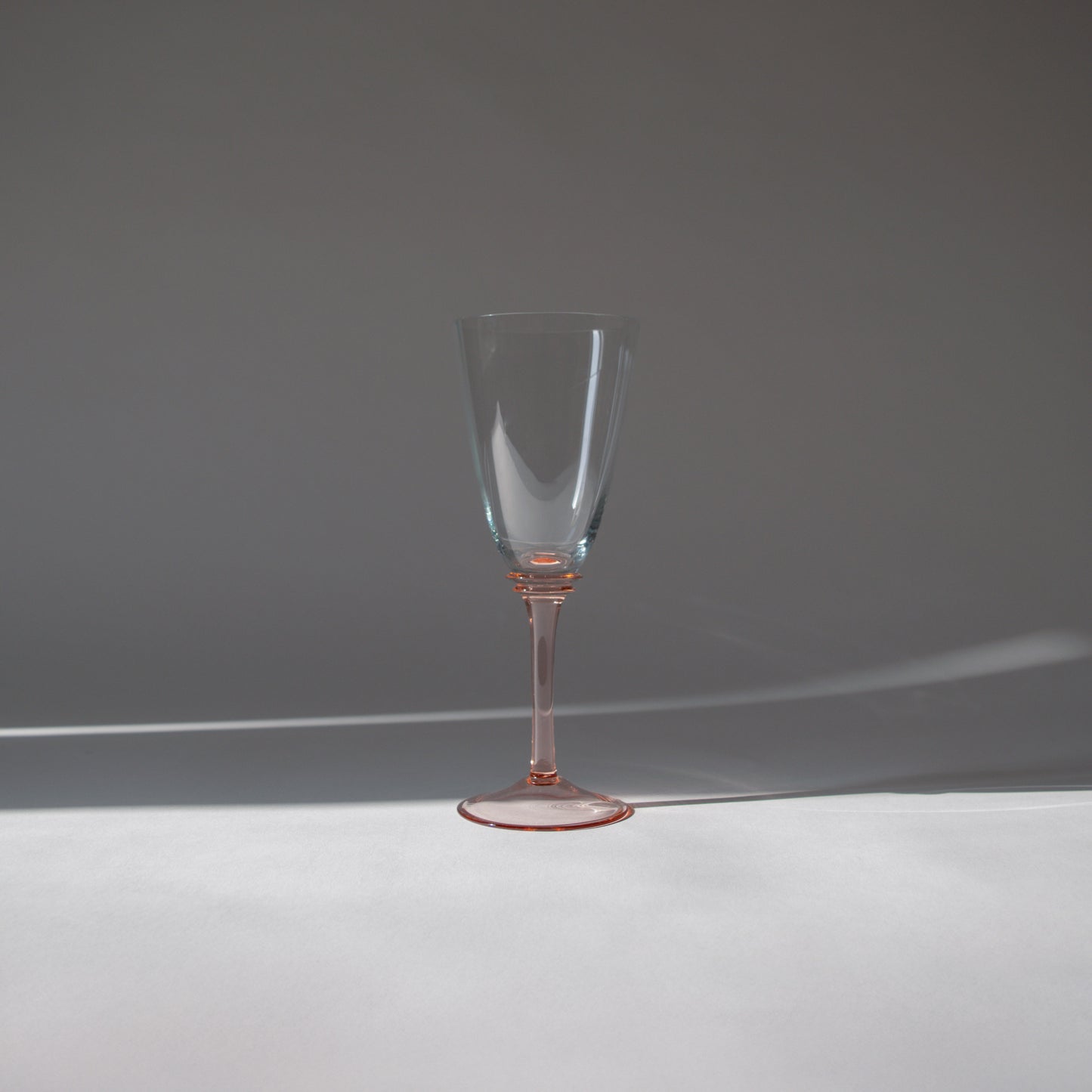 Elegant Pink Stemmed Wine Glasses