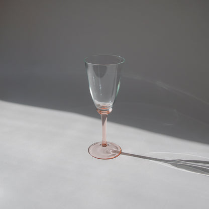Elegant Pink Stemmed Wine Glasses